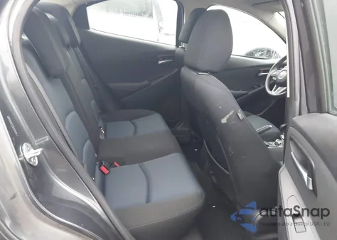 2017 Toyota Yaris Ia z USA, uszkodzony, nr VIN 3MYDLBYV7HY155040